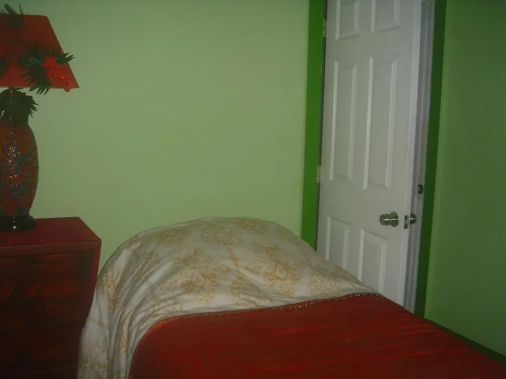 Green Lions Farm B&B Холуалоа 4*,  США